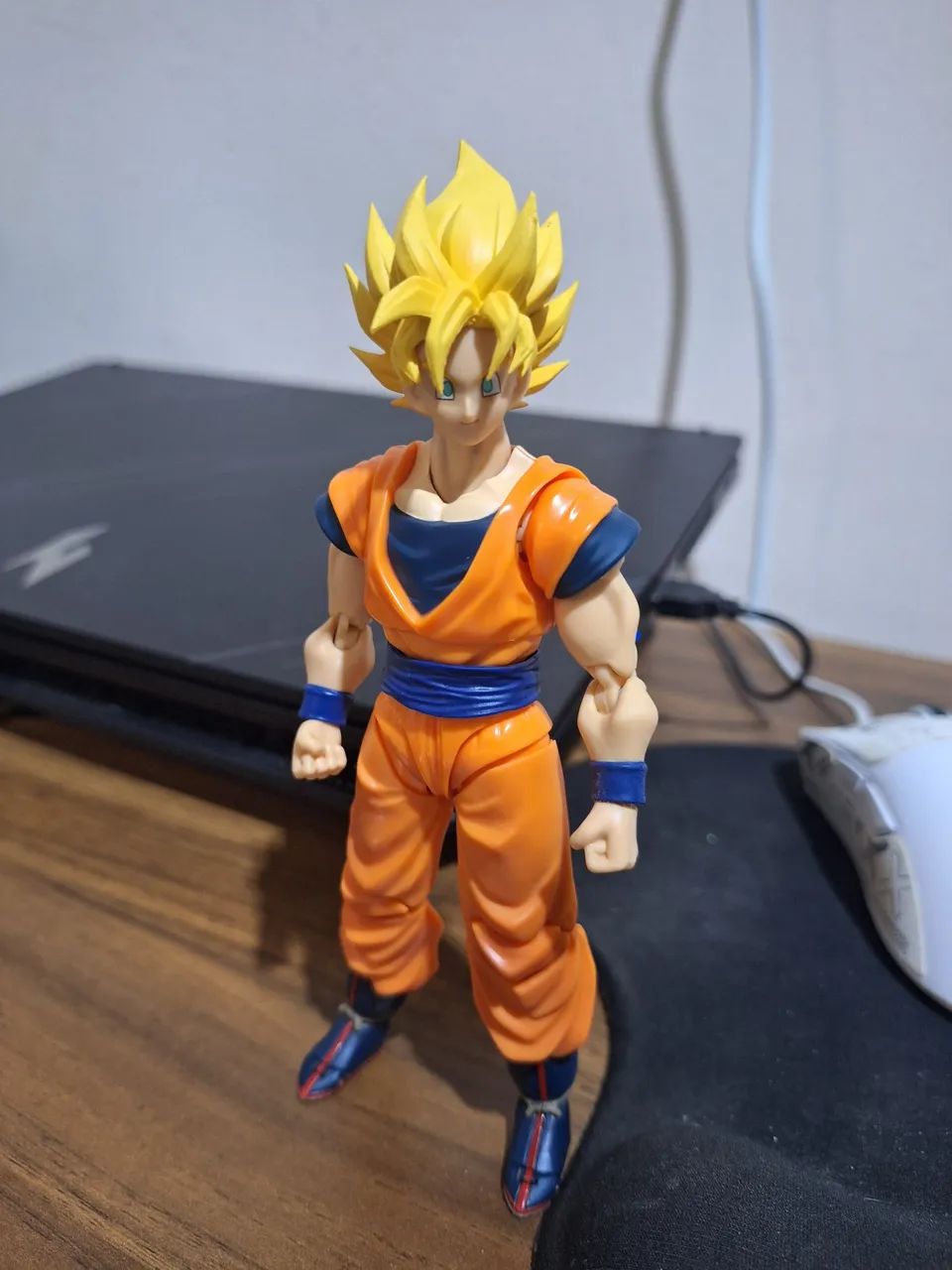SH Figuarts Goku Super Saiyan Bandai