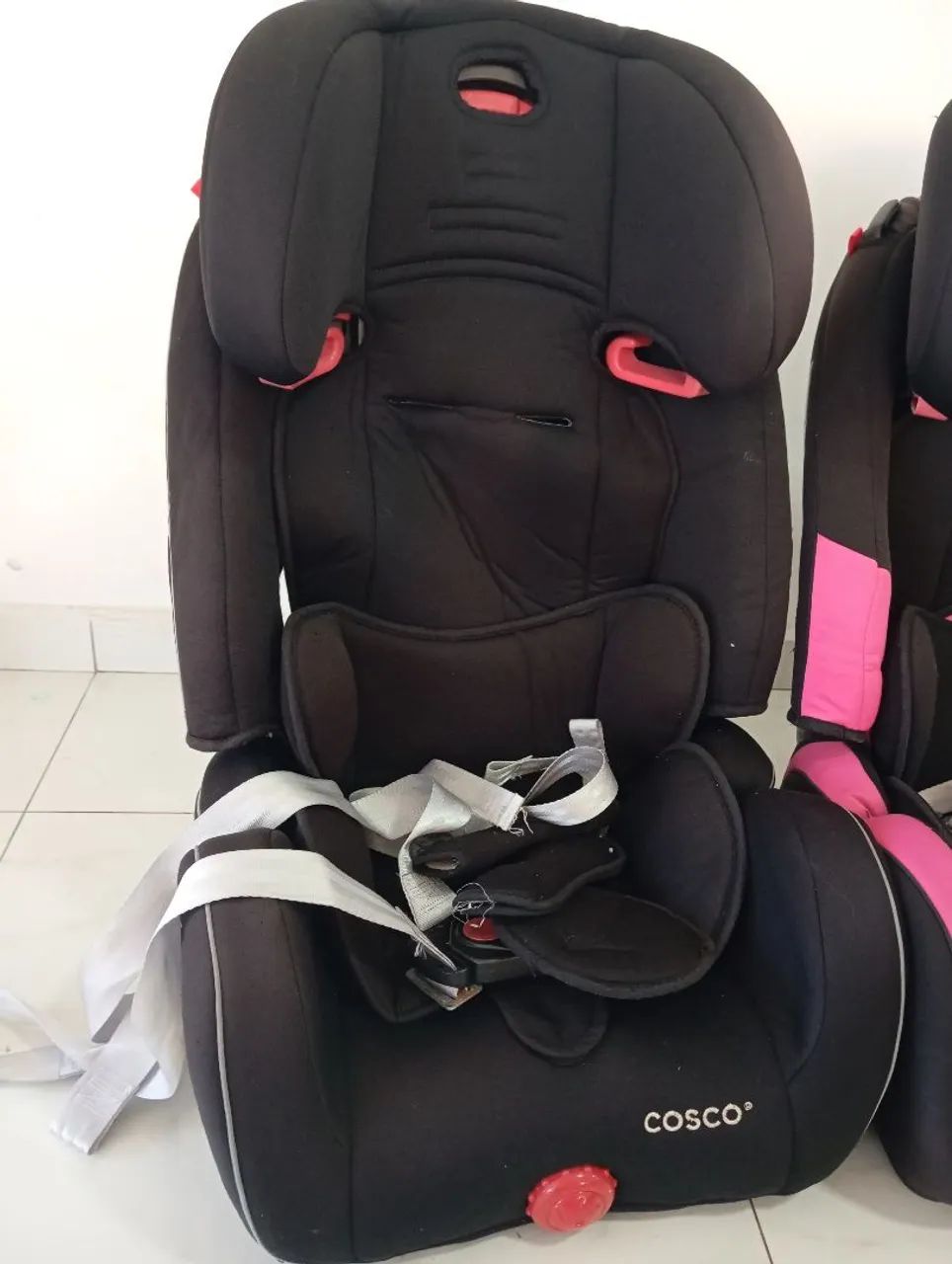 Cadeirinha e assento da Cosco 