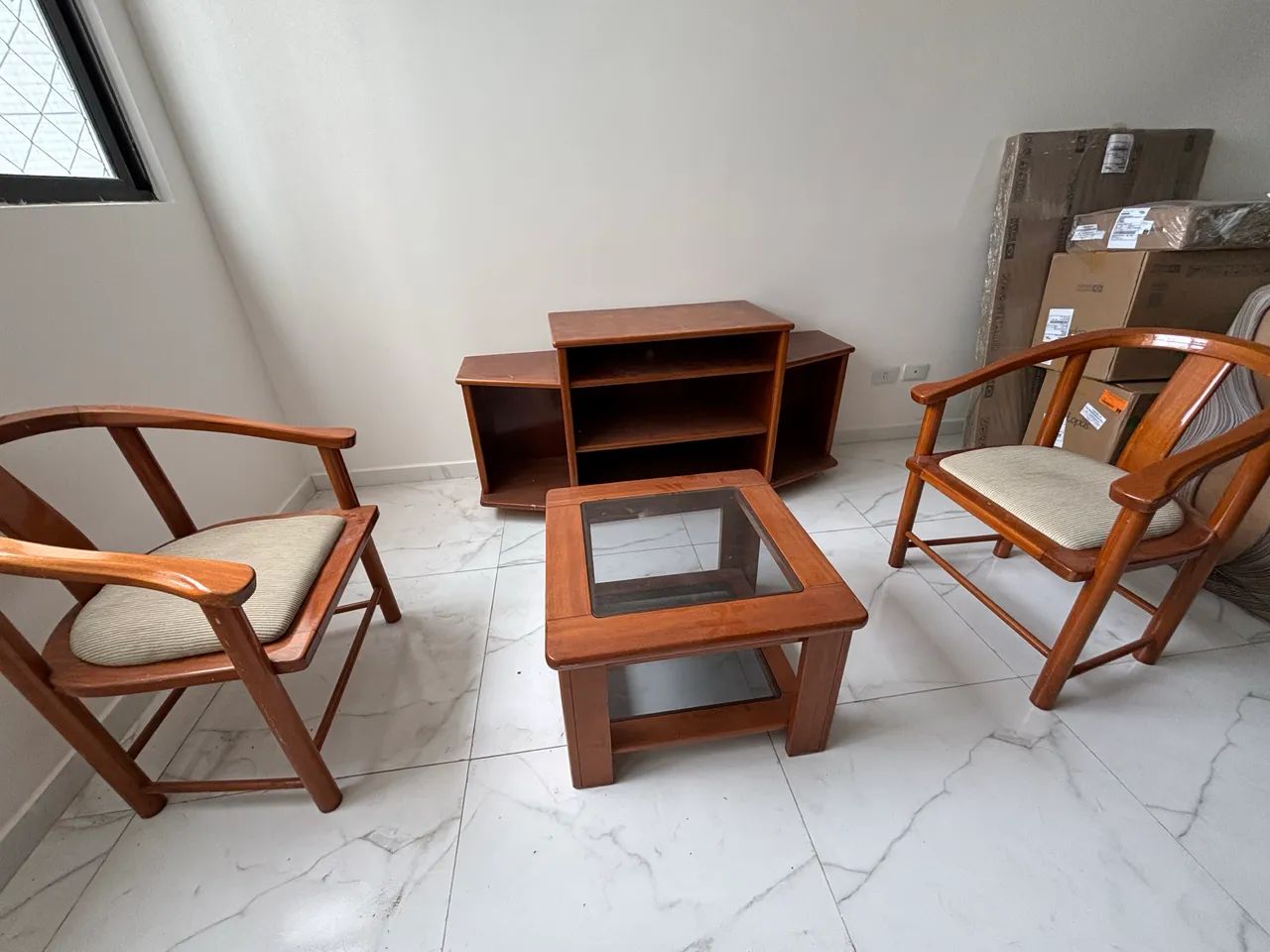 Conjunto de rack, cadeira e centro  - Foto 2