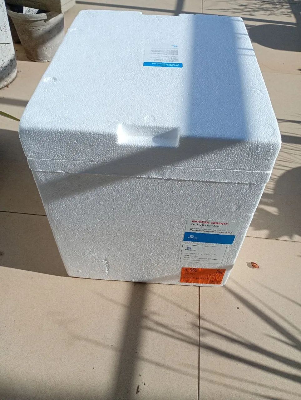 Caixa de isopor grande 