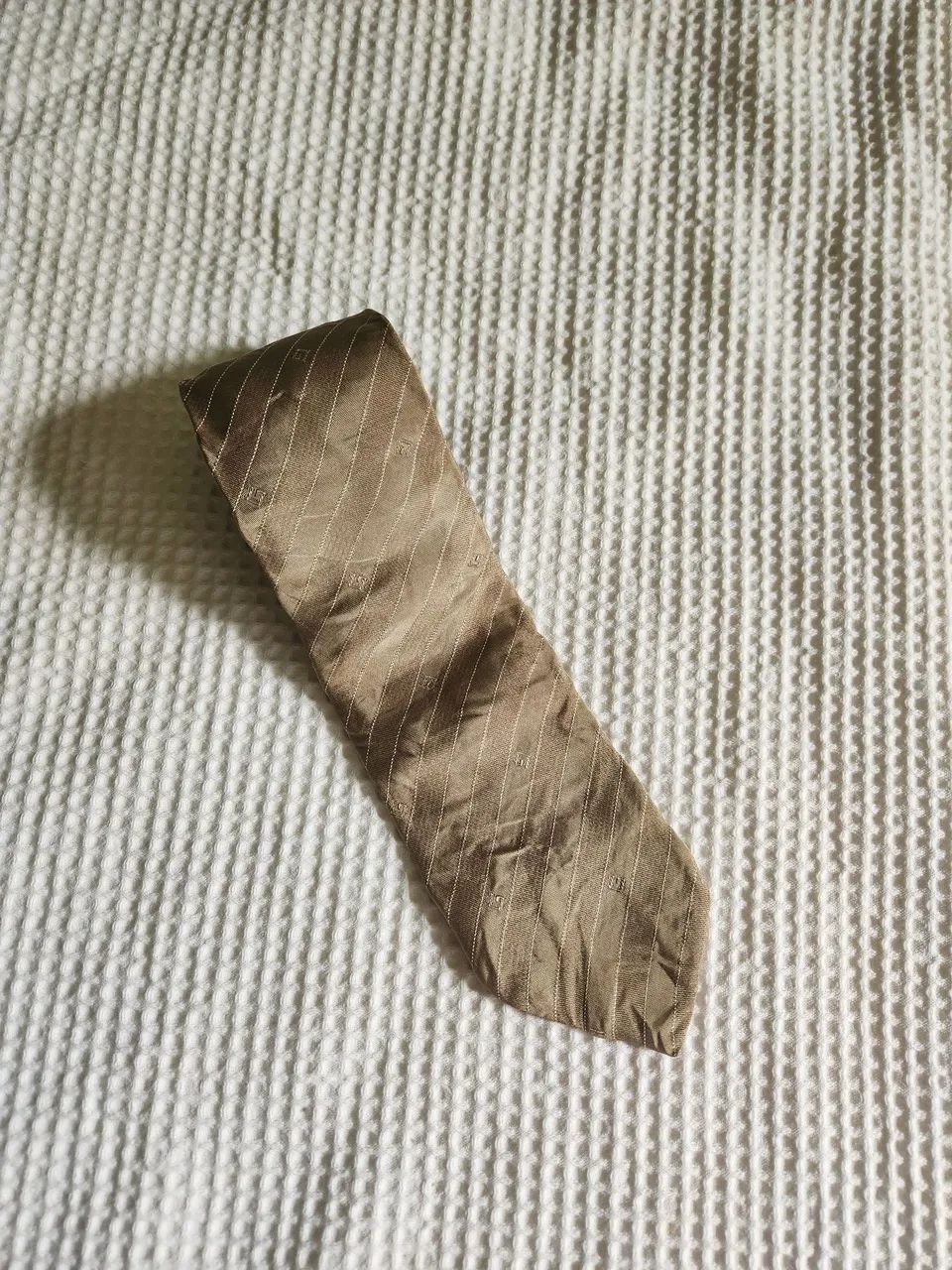 Gravata gucci cinza