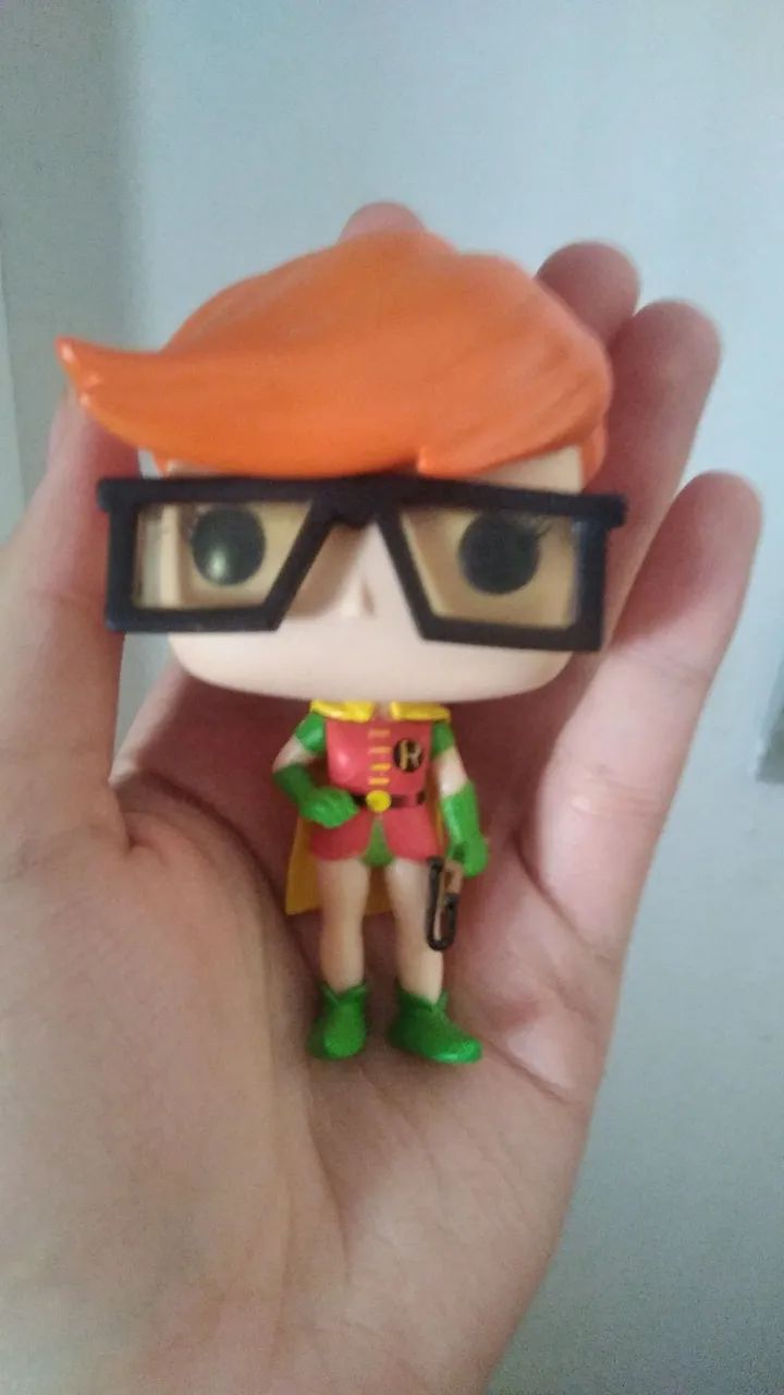 Funko pop dc Robin Carrie sem caixa