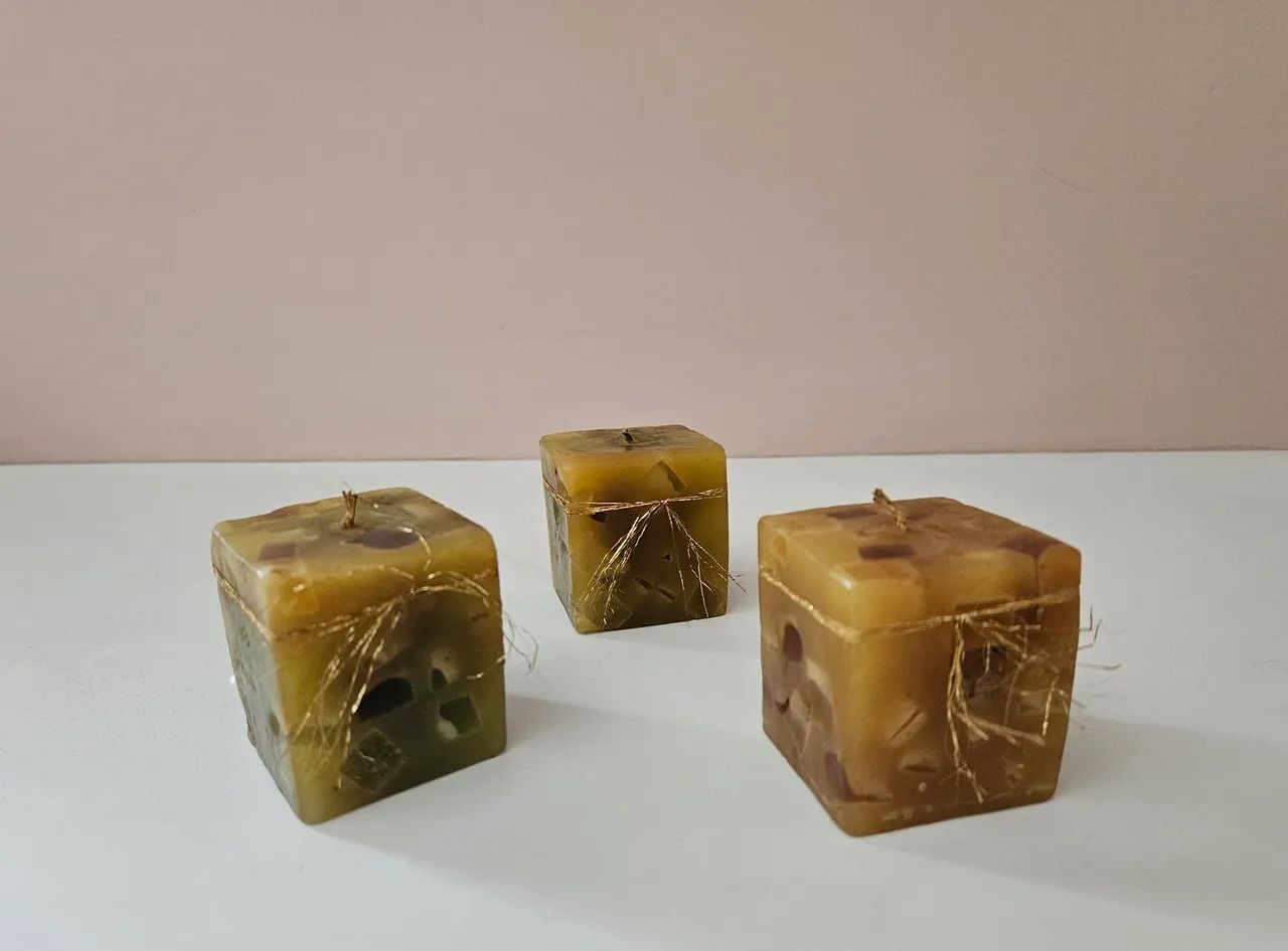 Conjunto de Castiçal de Ferro e  Velas Decorativas - Foto 4