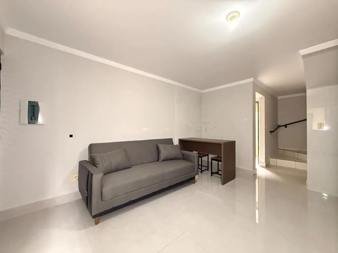 Apartamento para alugar em Maringá, Zona 08, com 1 suíte, com 40 m² - Foto 3