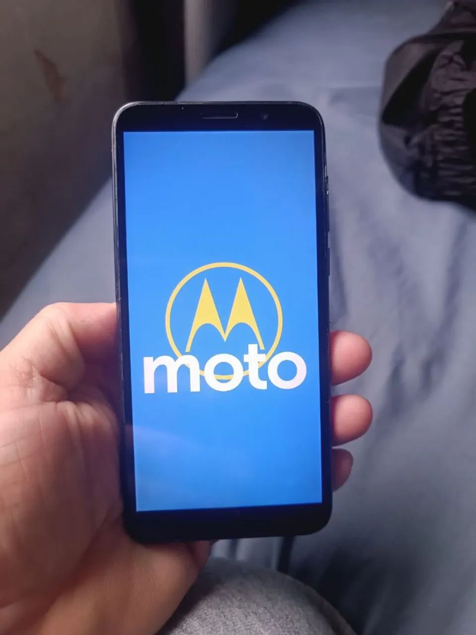 Celular usado Moto E6  Play. Em bom estado, só pegar e usar sou de Itaquera 