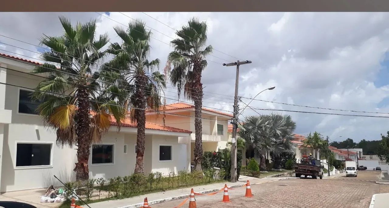 [Alugo casa em condomínio c/ 5 suítes - c/ armários - na Av . Mário Andreazza - Cond. alto