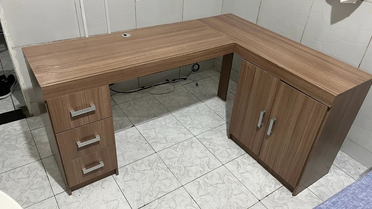 Vendo escrivaninha 