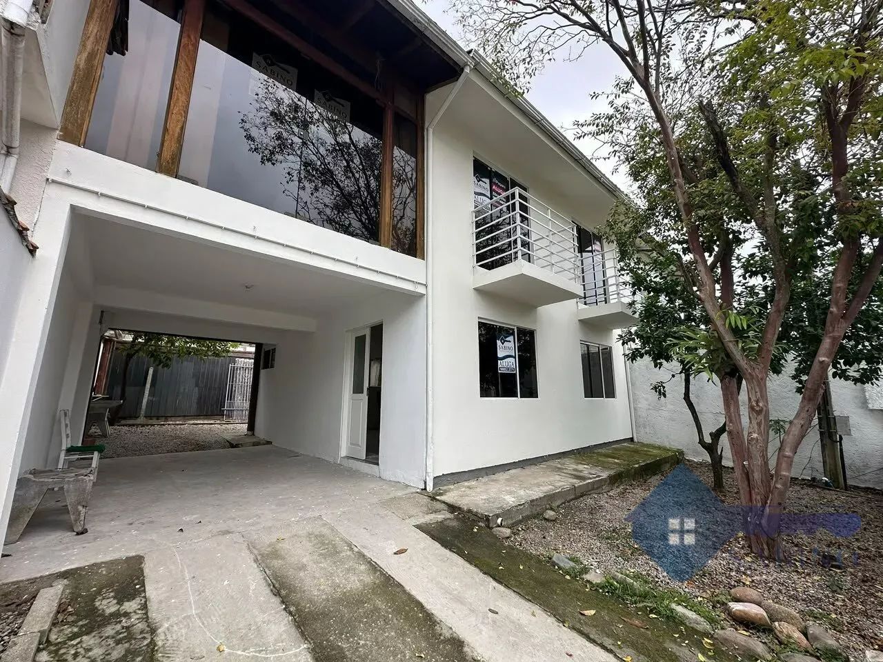 Casa com 4 quartos sendo 1 suite e 2 demi-suite para Locação, Madri - Palhoça