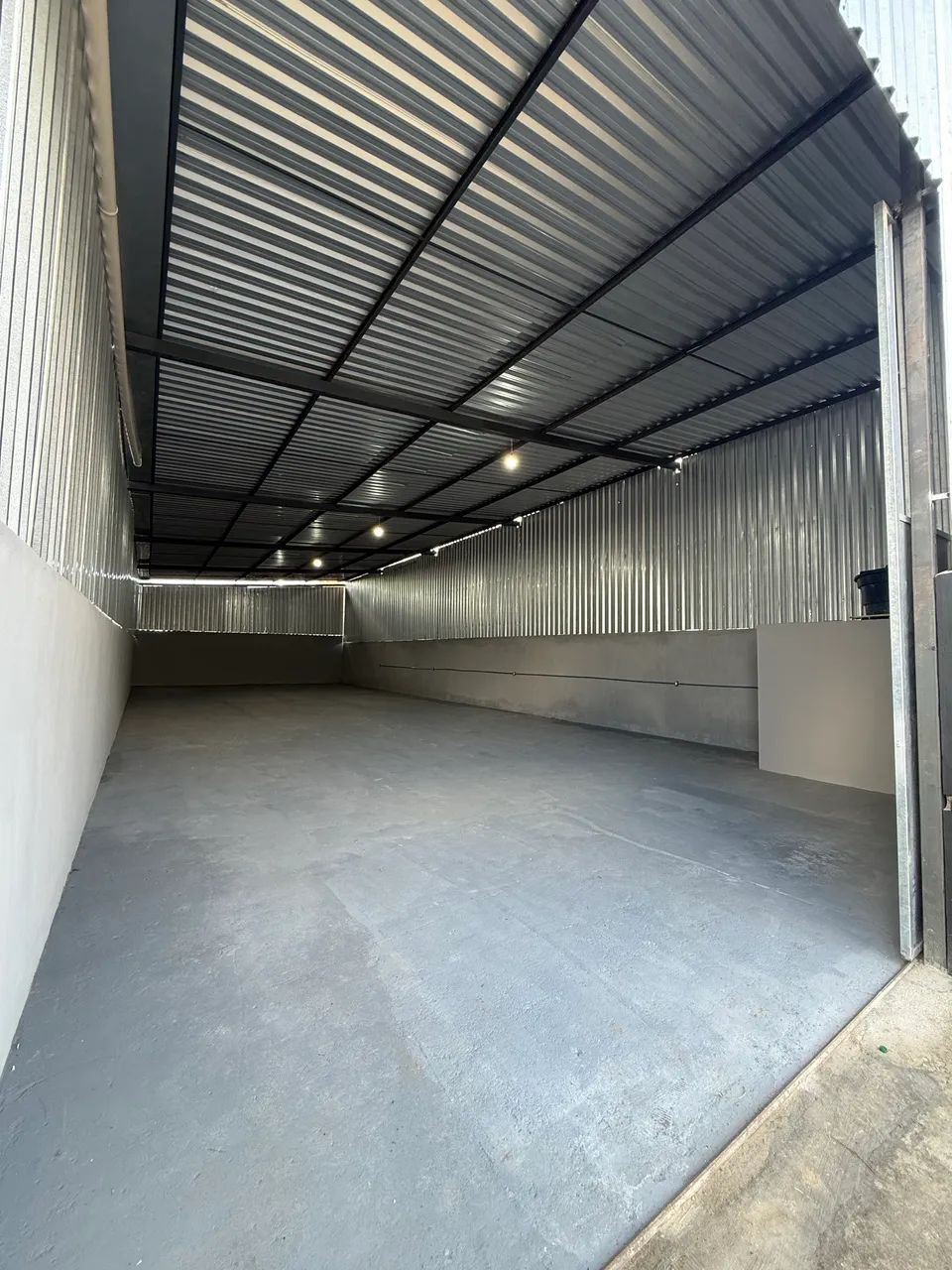 GALPÃO COMERCIAL HÁ 300m DO BANGALAY - Foto 5