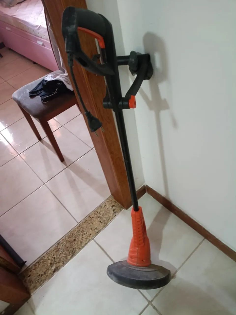 Roçadeira elétrica Aparador De Grama Tramontina Apb1500t - Foto 3