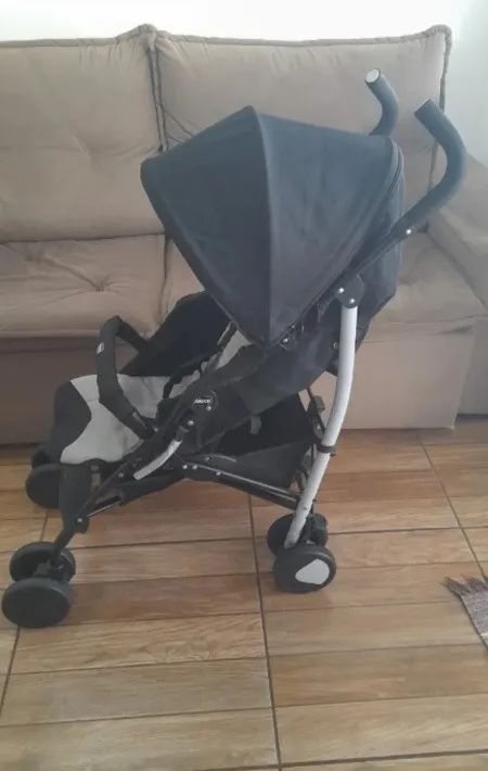 Carrinho de bebê da Chicco - Foto 2
