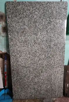 Peça de Granito Cinza Corumba