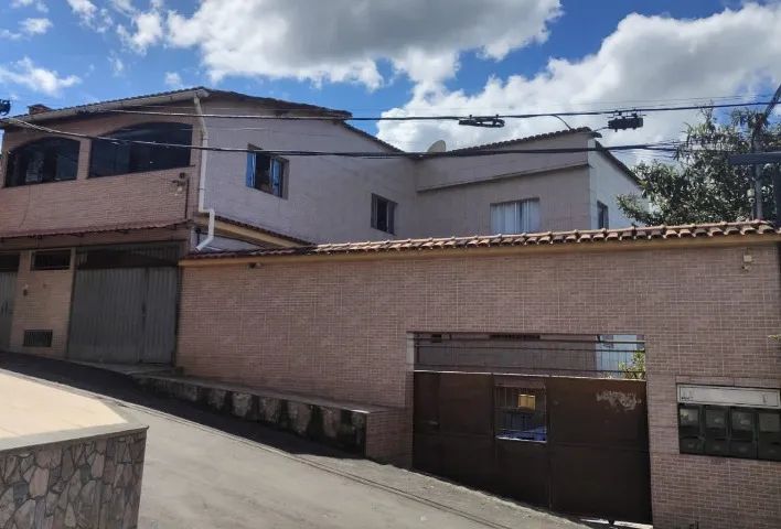Vende- se 3 casas 