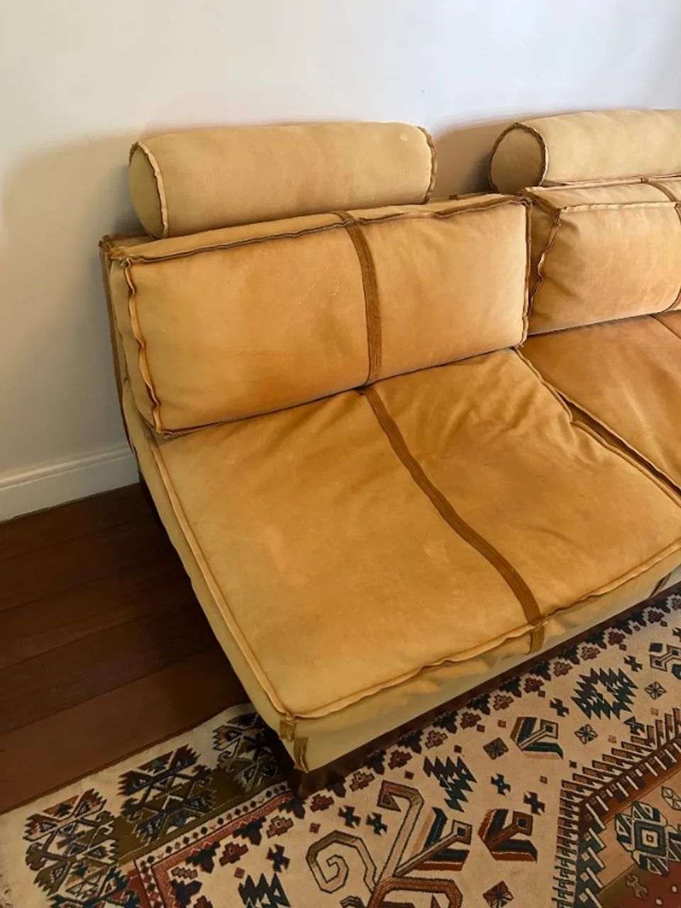 Sofá - Estrutura Bem Resistente - Foto 4