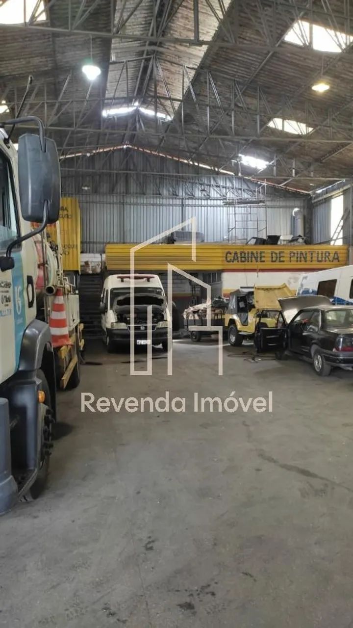 Galpão Comercial à venda em Itaquera com 1.000m²