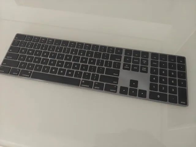 Apple Magic Keyboard Numpad Wireless (muito conservado)
