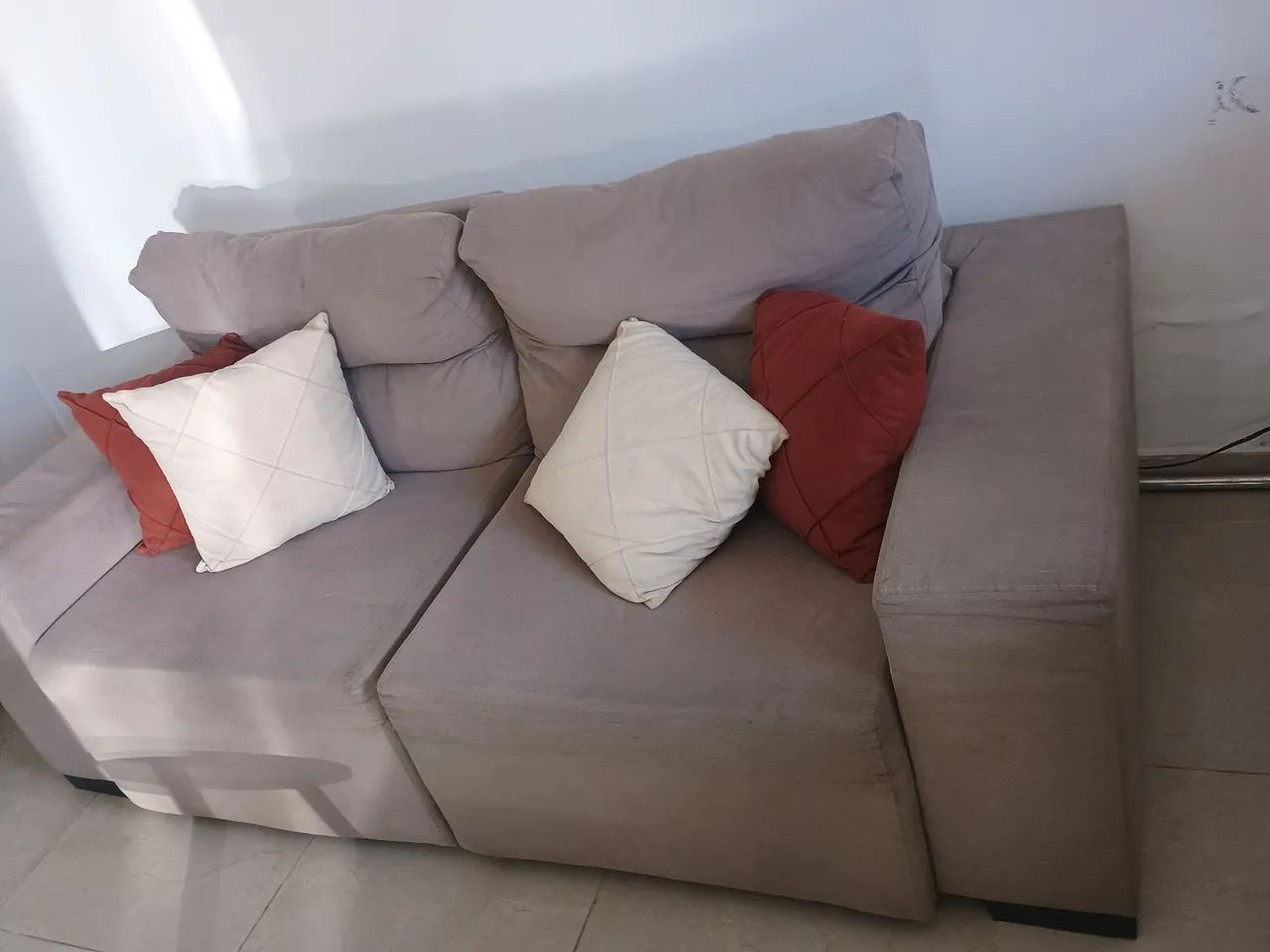 Almofadas com sofá retrátil 