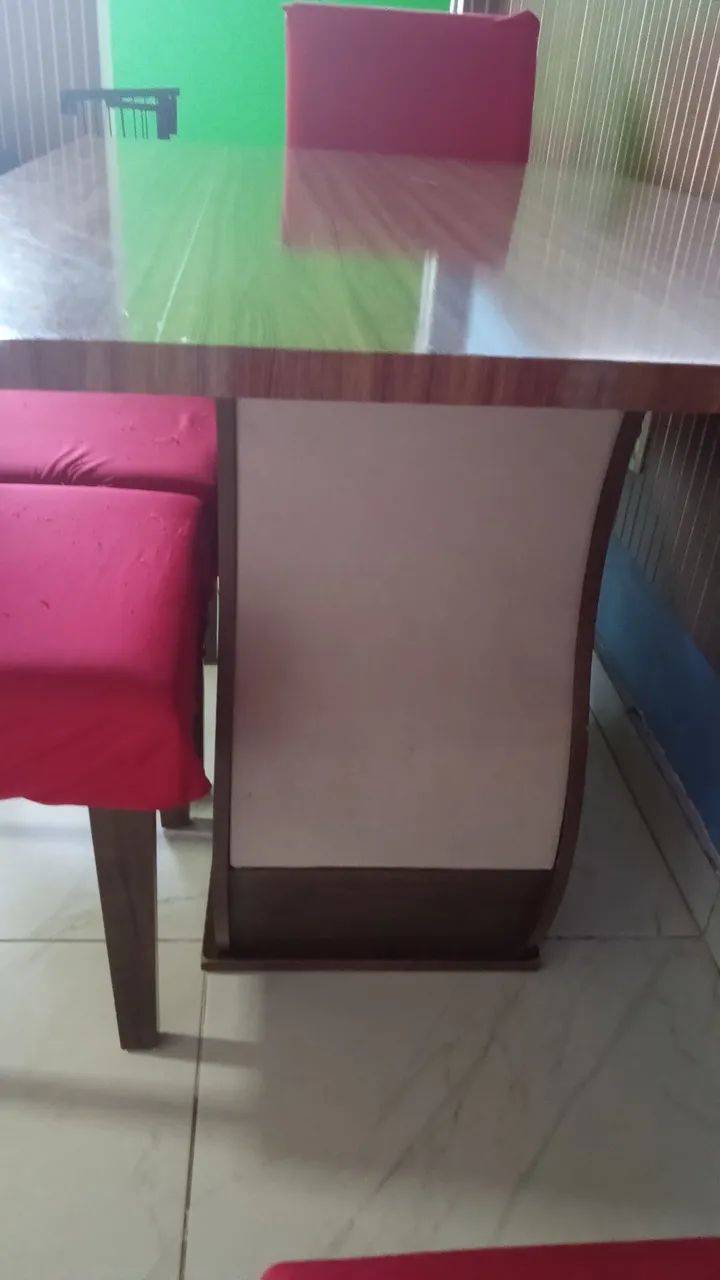 Vendo mesa com 4 cadeiras  - Foto 3