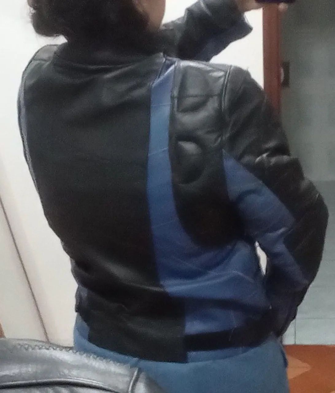 Jaqueta Couro Tina Brunelli com detalhes Azul - Foto 4