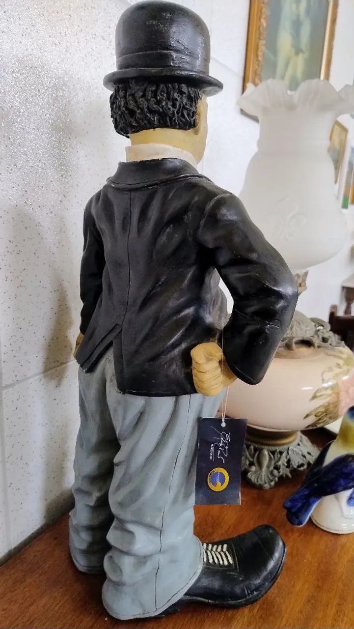 Estátua de chalin Chaplin  - Foto 5