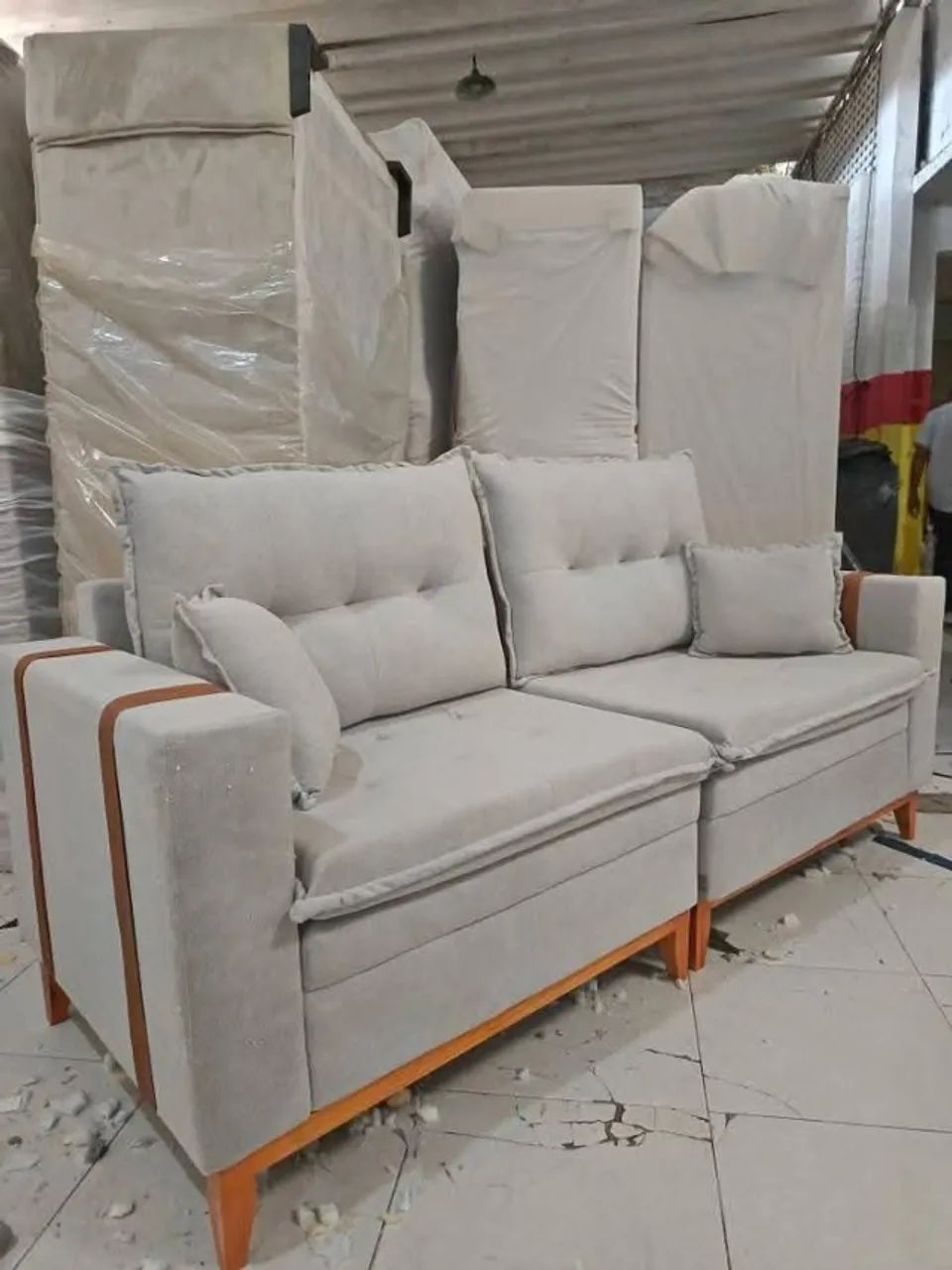 Ideal sofa for your living room: retractable, reclining