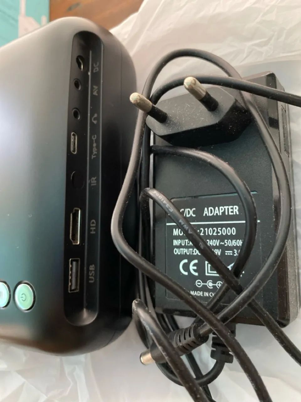 Projetor portátil byintek k6 - Foto 4