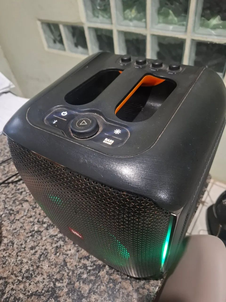 JBL PartyBox Encore com 2 microfones - Foto 2
