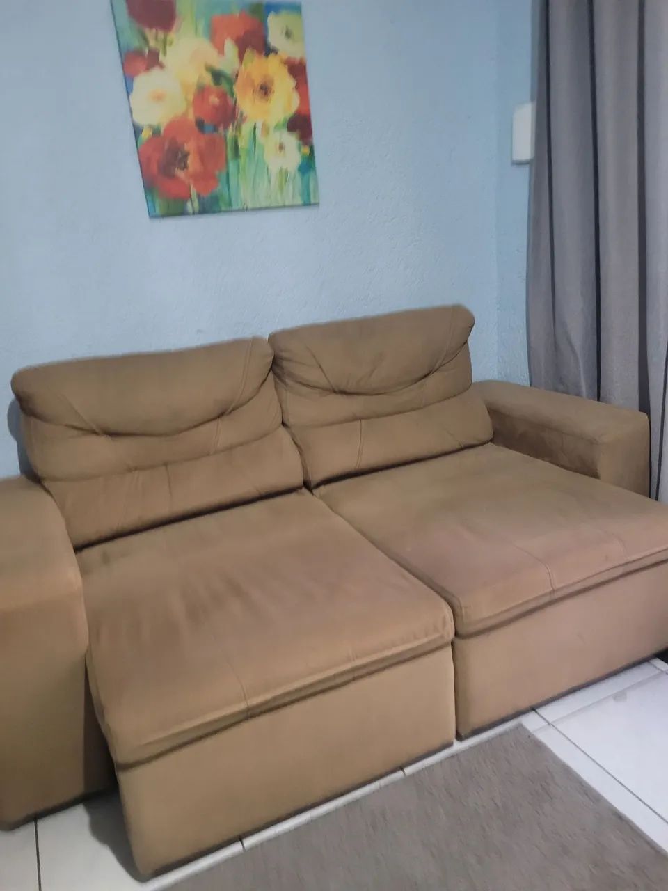 Sofá retrátil acompanha almofada. Retirar no local - Foto 3