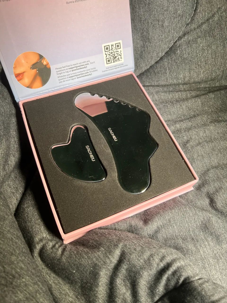 Gua Sha Aço Inoxidável Sacheu (Mesmo da Kendall Jenner)