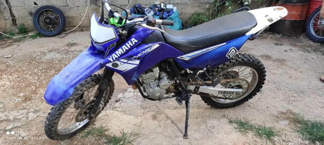 Lander 250cc de trilha