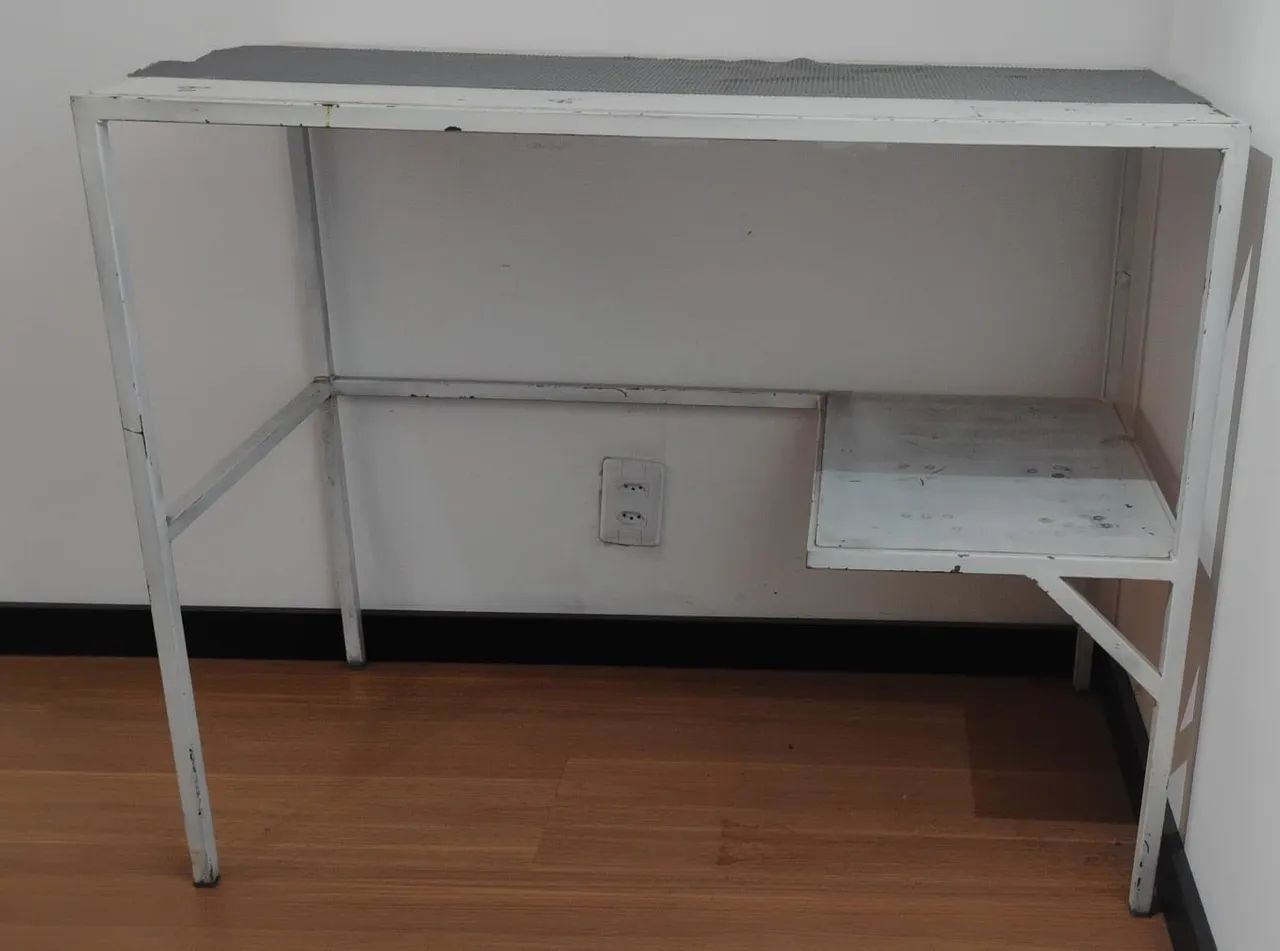 Vendo Mesa de Ferro