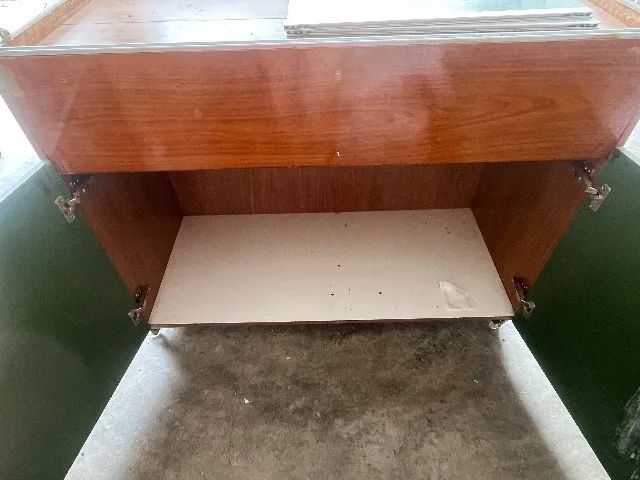 Balcão com vitrine e portas  - Foto 3