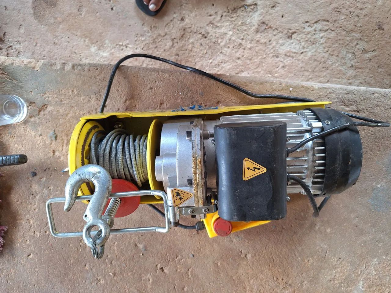 GUINCHO TALHA ELÉTRICO MENEGOTTI 500/1000KG 