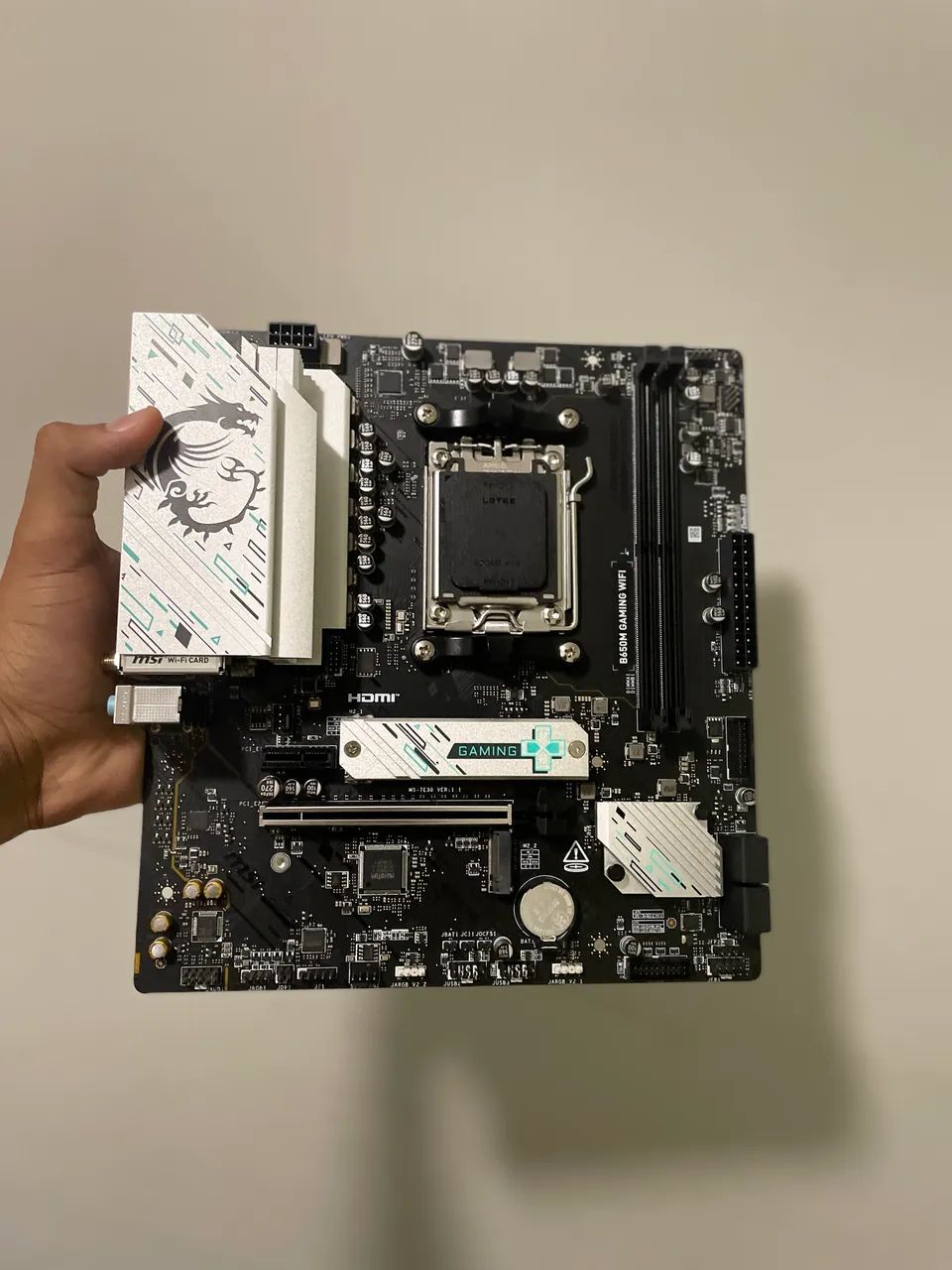 NOVO: Placa mãe AM5 b650m Gaming WIFI MSI - Foto 4