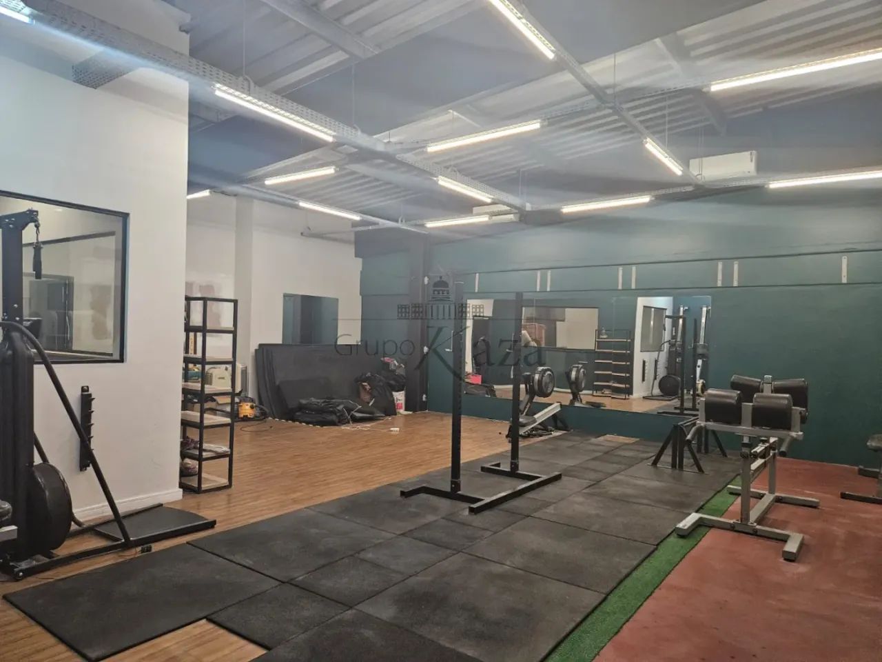 Loja Comercial - Arena 235 - Jardim Aquarius - 779m².