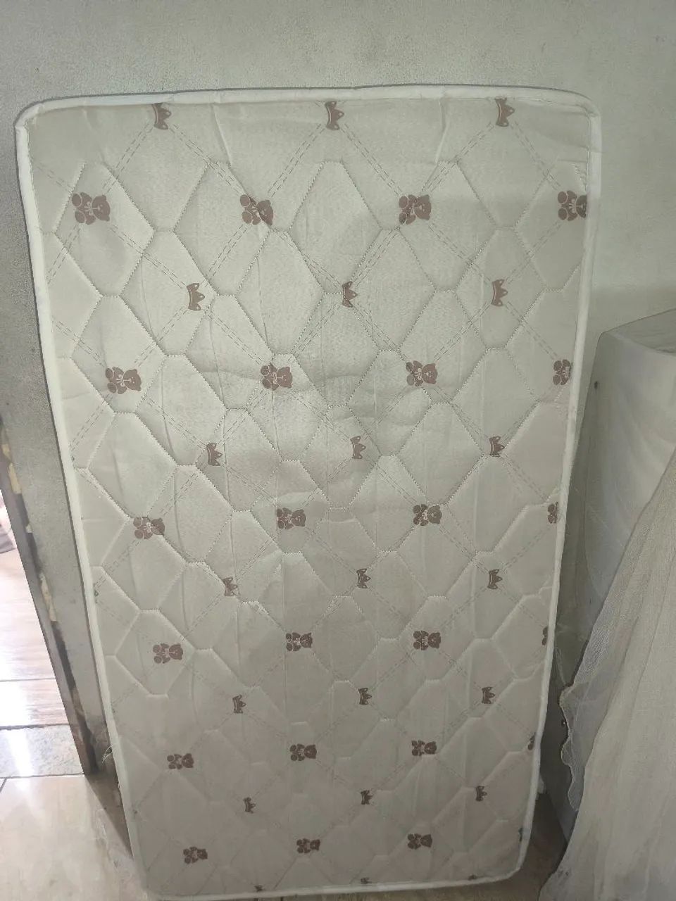Vende-se Berço com colchão  - Foto 2