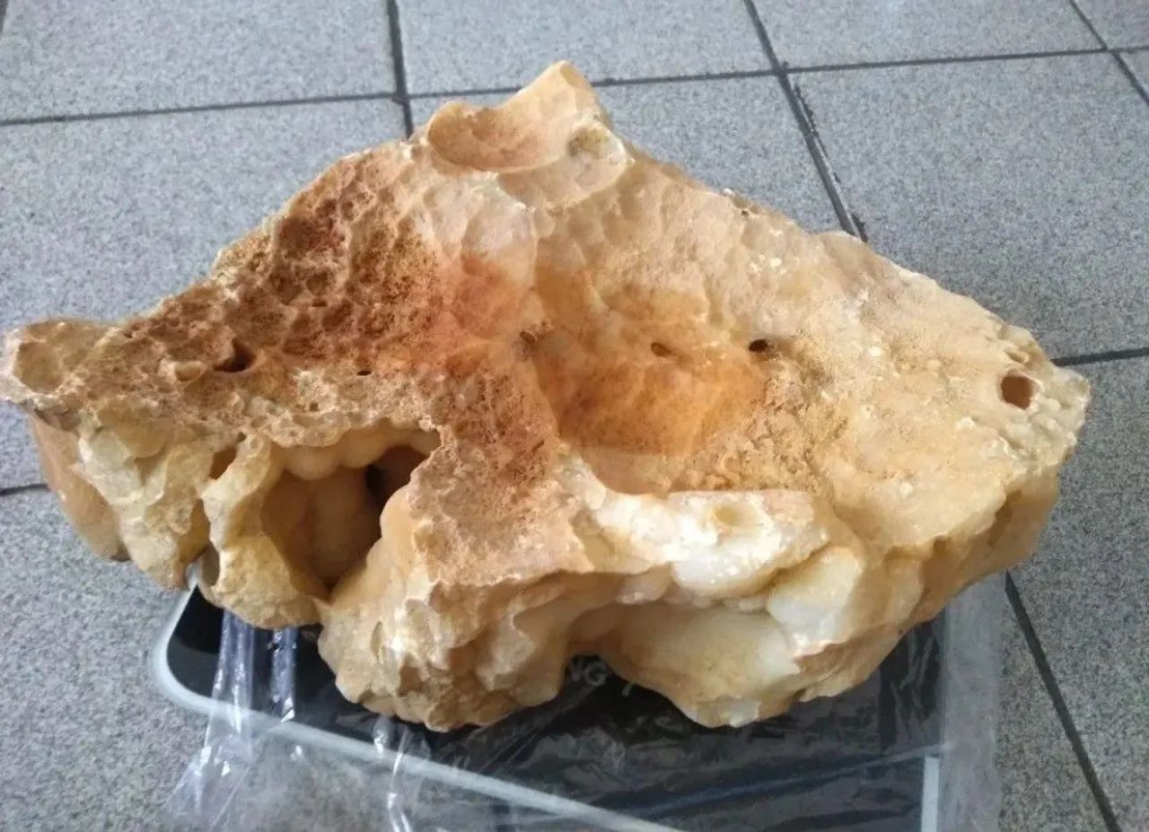  Ônix Poroso (mármore-ônix) Com 8.800g E 30cm - Foto 6