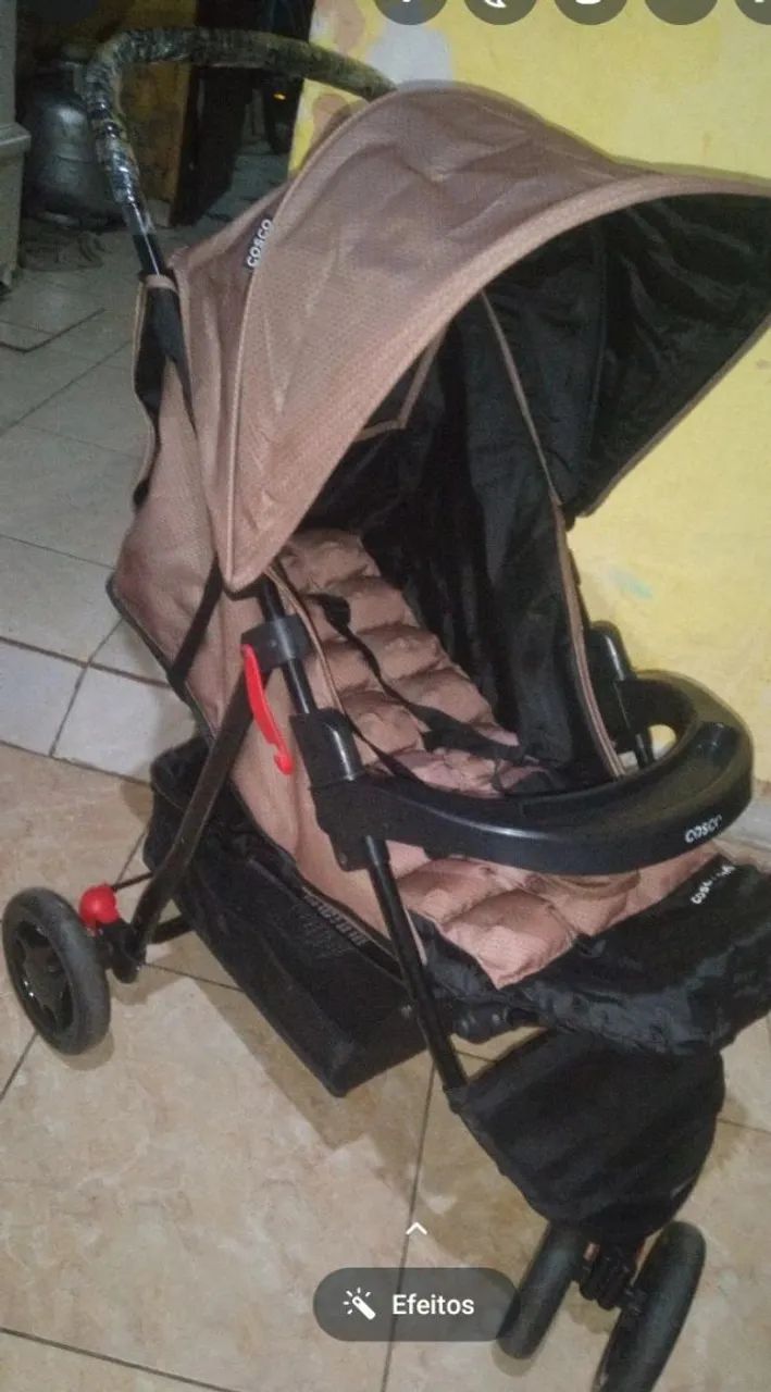 Carrinho de bebê e bebê conforto 