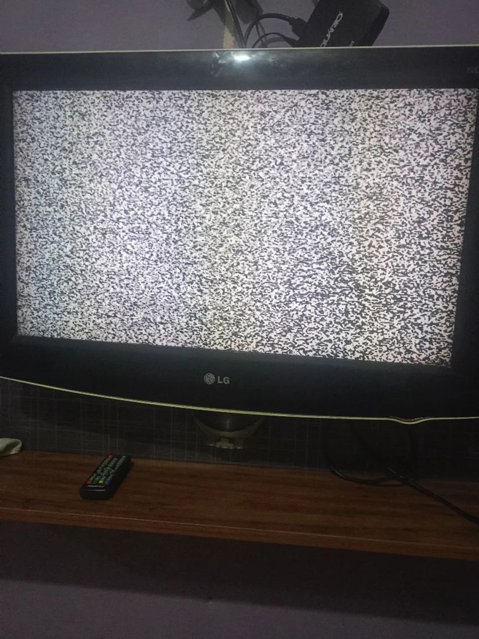 TV LG"NAO É SMART"  32 polegadas ,a TV não tem controle, só o aparelho que vai junto, leia - Foto 4