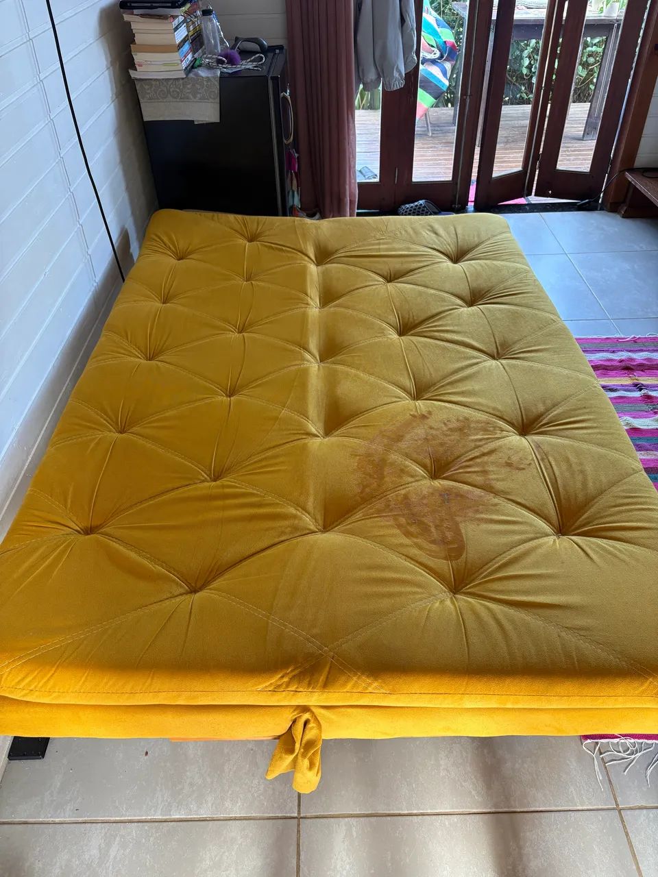 Sofá-cama amarelo ? ótimo para 2 pessoas - Foto 3