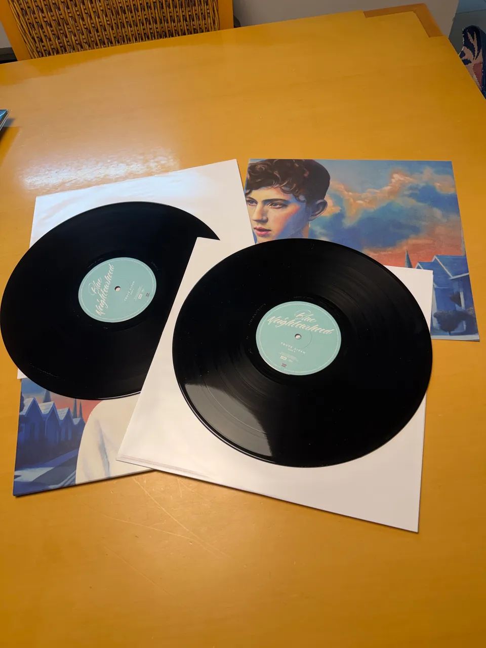 2 LP BLUE NEIGHBORHOOD- TROYE SIVAN - Foto 2