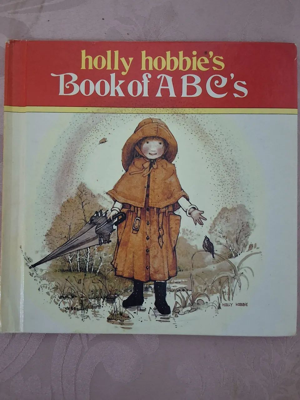 Livro importado Holly  Hobbie 1978