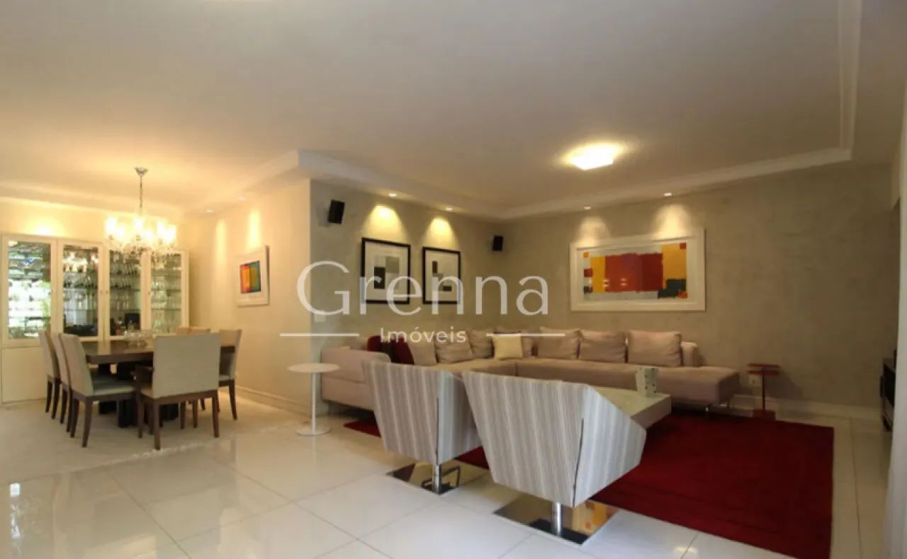 Apartamento de 210 m² com 3 suítes e 3 vagas no Condomínio Palais Royal em Moema - Foto 2