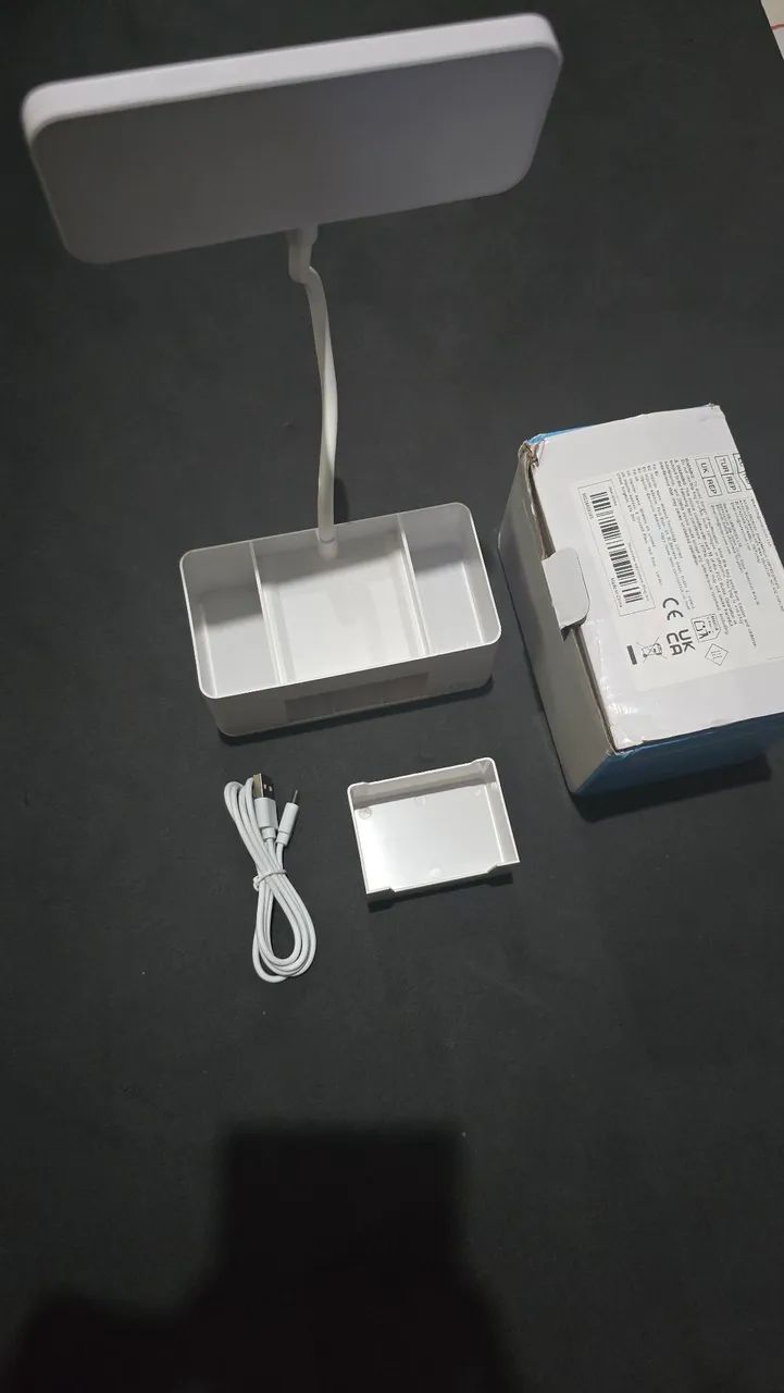 Luminária de Mesa LED com Gaveta Ajustável Nova - Foto 4