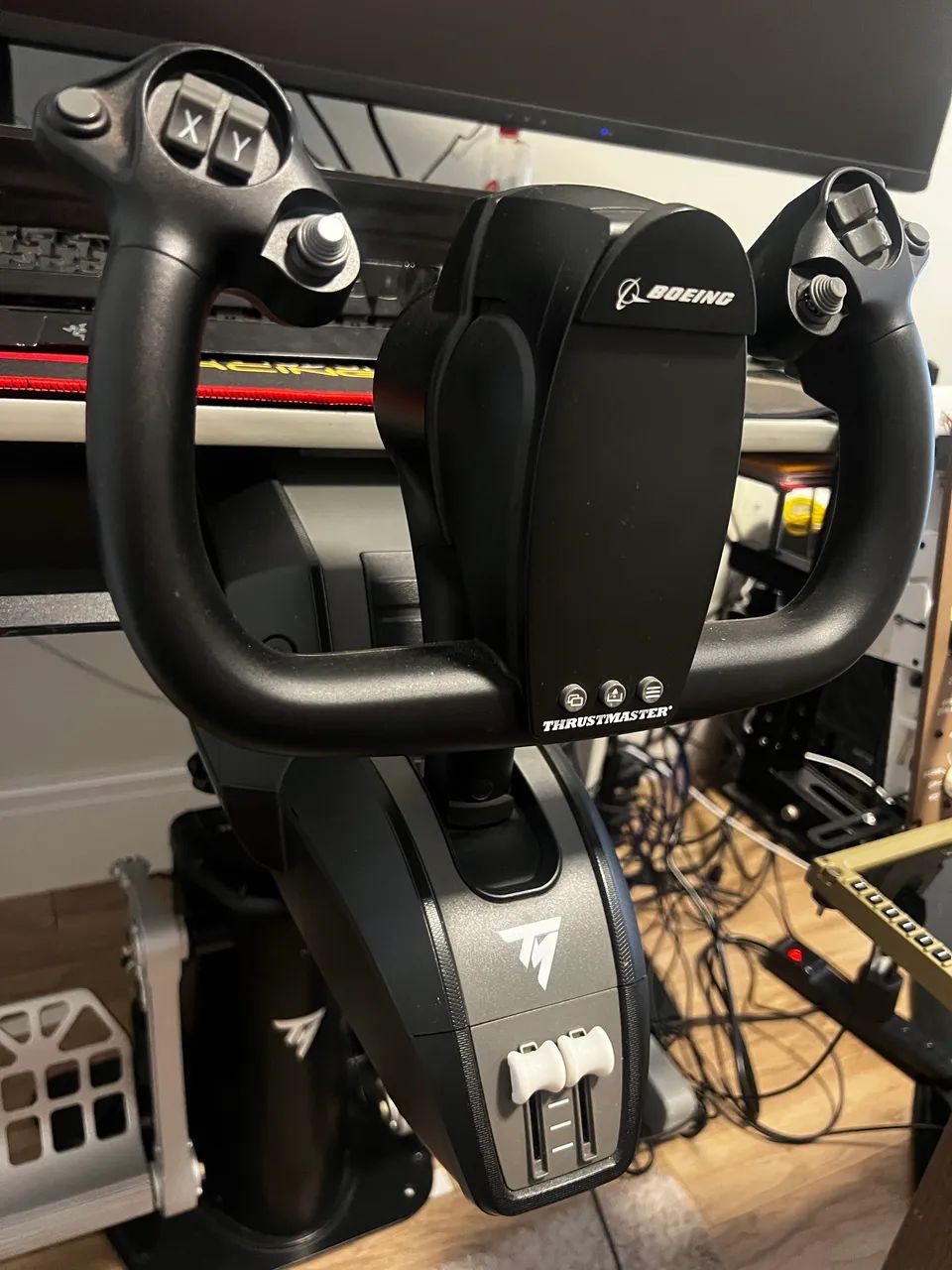 Thrustmaster TCA Boeing + Mesa de Suporte - Foto 3