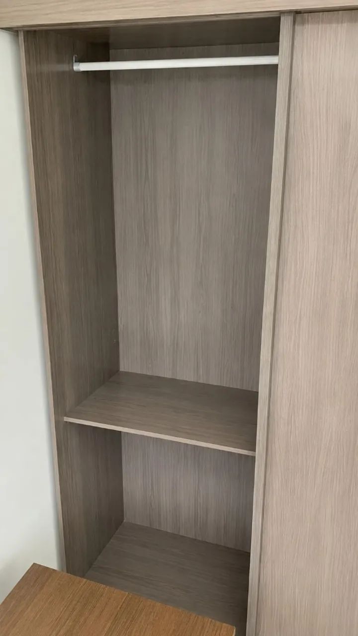 Guarda-roupa com espelho 4 gavetas e 1 porta de correr - Foto 2