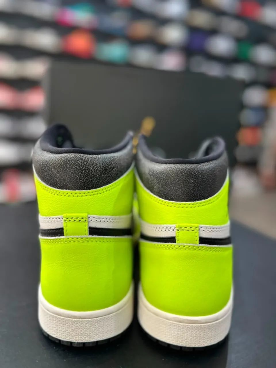 AIR JORDAN 1 HIGH VOLT - Foto 5