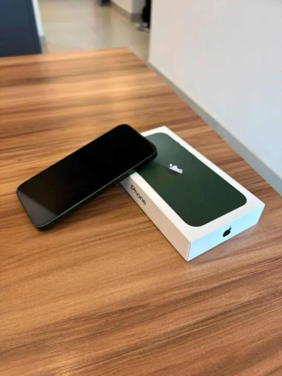 Vendo Iphone 13 128gb funcionando tudo perfeitamente!