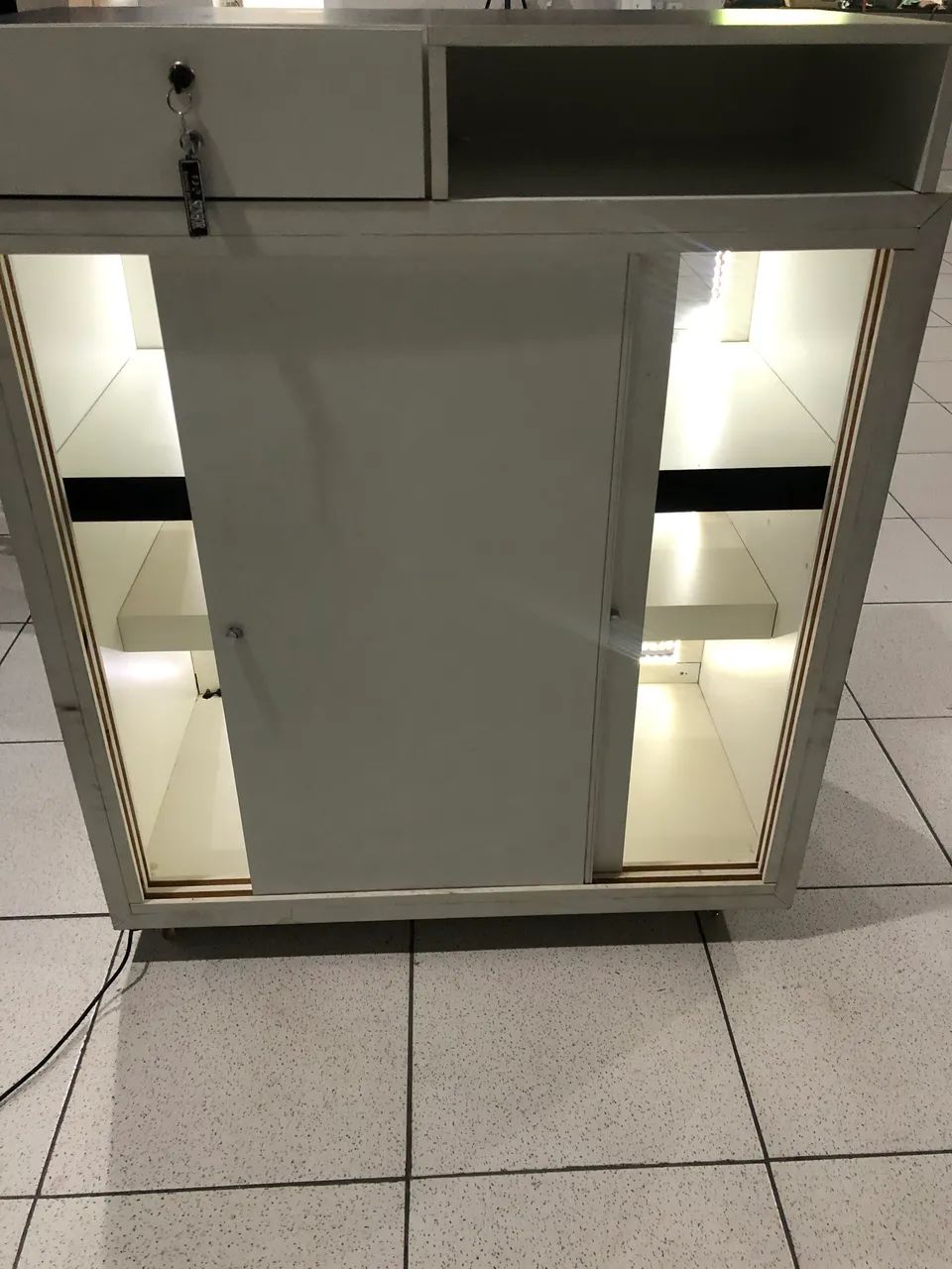 VITRINE CAIXA EXPOSITORA COM LED E RODINHAS - Foto 6