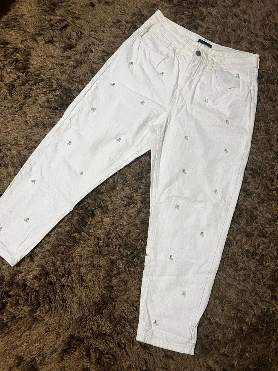 Calça jeans Off White com pérolas  - Foto 2